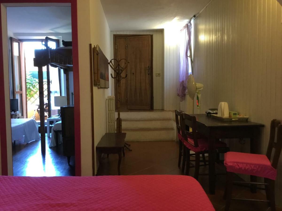 Al Giardino Di Alice Panzió Perugia Kültér fotó