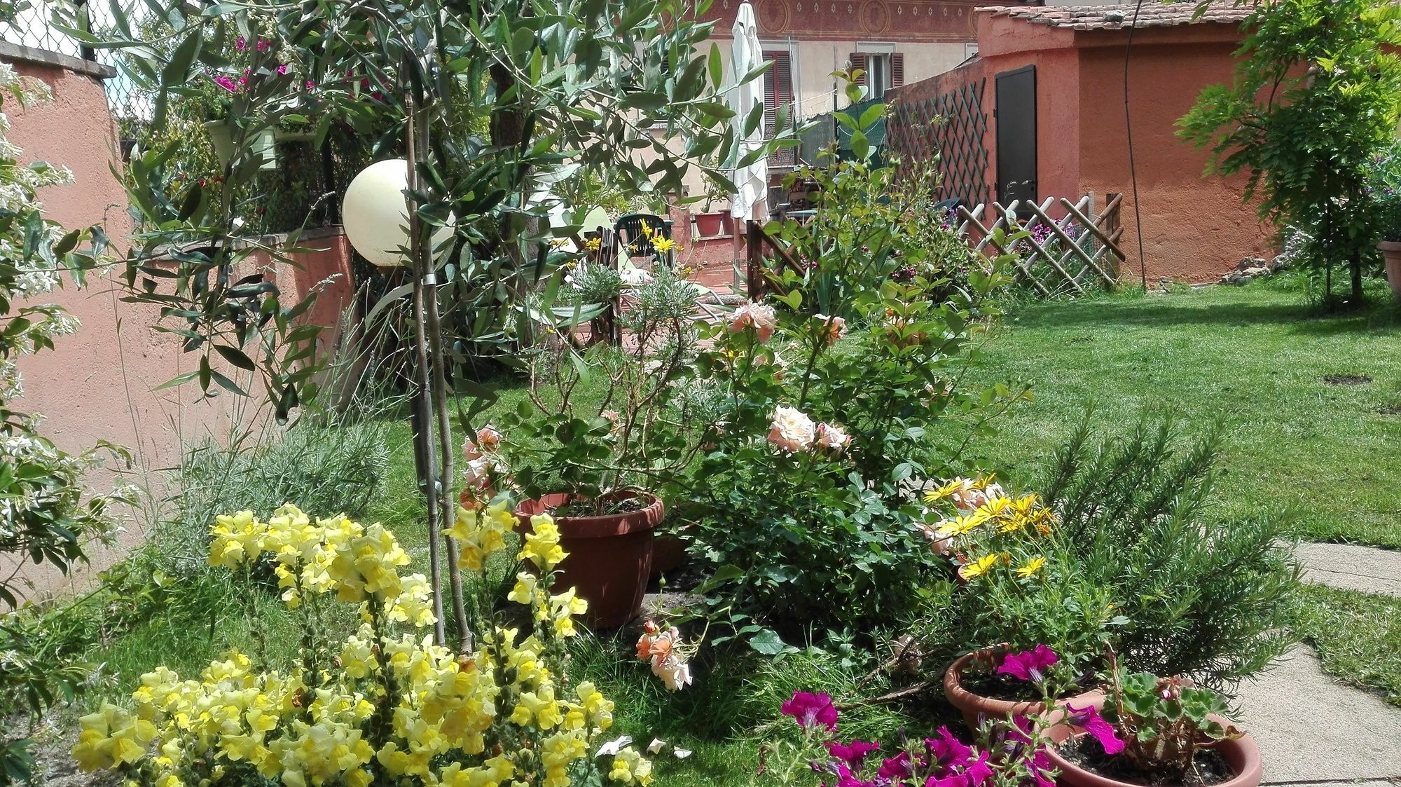 Al Giardino Di Alice Panzió Perugia Kültér fotó