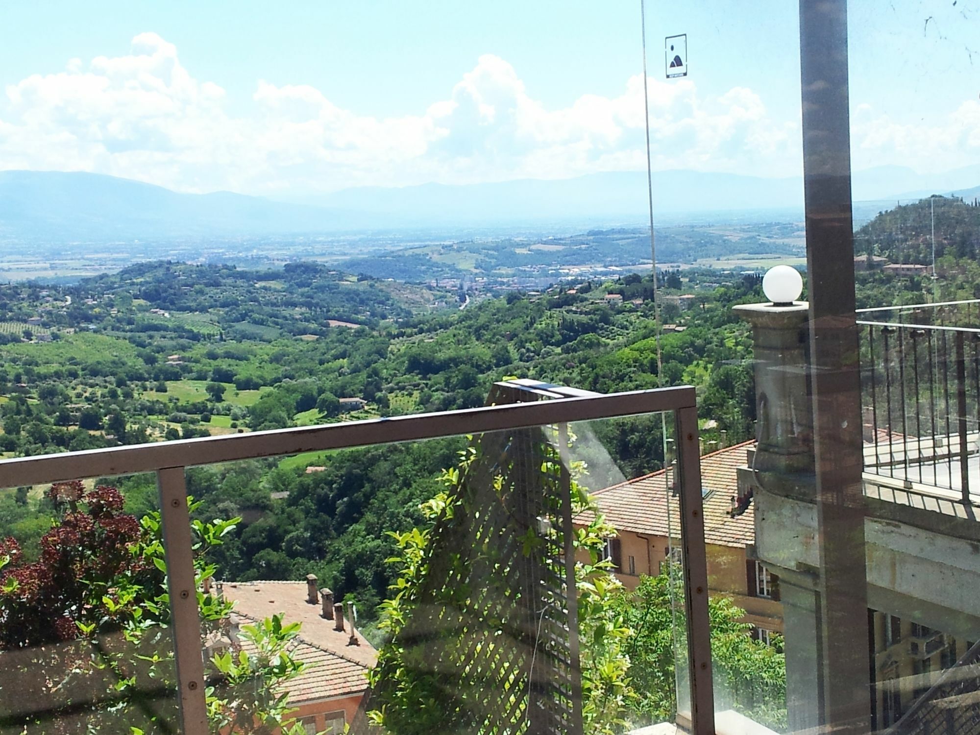 Al Giardino Di Alice Panzió Perugia Kültér fotó